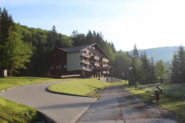 Monte Cervo Bio Hotel & Spa, Rezervați  Hoteluri în Covasna cu piscină, Piscină