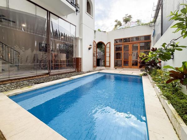 The Lavana Villa Bungas near Nusa Dua, Rezervați  Hoteluri în Bali cu parcare, Parcare