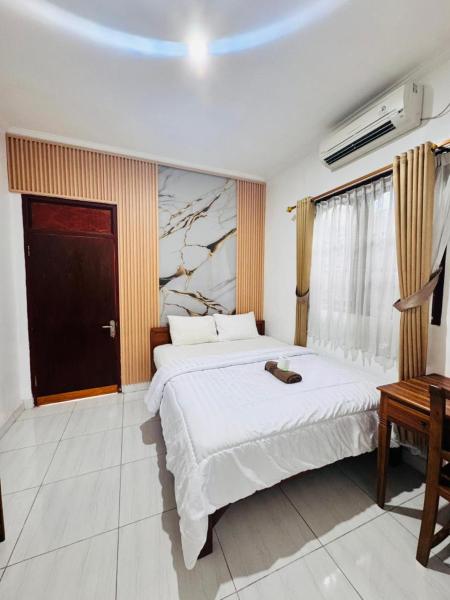 Pondok Palem Guest House, Rezervați  Hoteluri în Bali cu parcare, Parcare