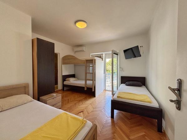Vega\s Hostel, Rezervați Hostel Hosteluri în Tivat County, Hostel
