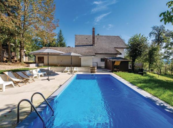 Apartments & Rooms Latin, Rezervați  Plaški 