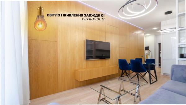 12-94 in RC Tetris Hall, Dilova 1-2,Petrovdom Apartments, Rezervați Apartament Hoteluri în Kiev cu parcare, Parcare