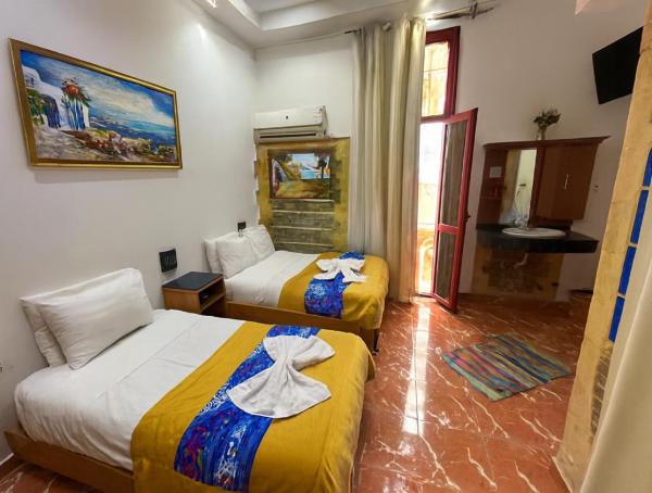 New Golden Cairo Down Town, Rezervați  Hoteluri în Cairo Governorate cu parcare, Parcare