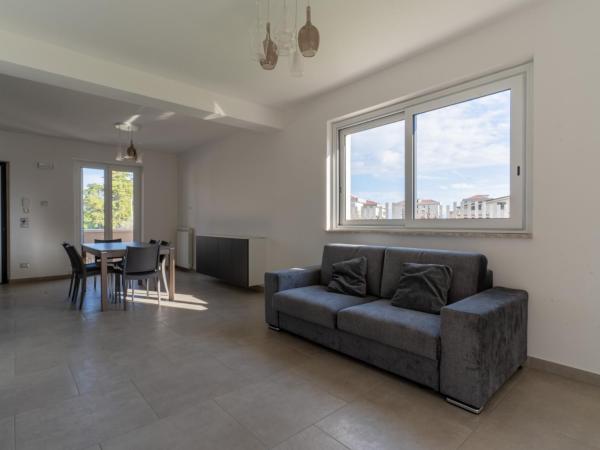 Rupes House, Rezervați  Hoteluri în Roccella Ionica cu parcare, Parcare