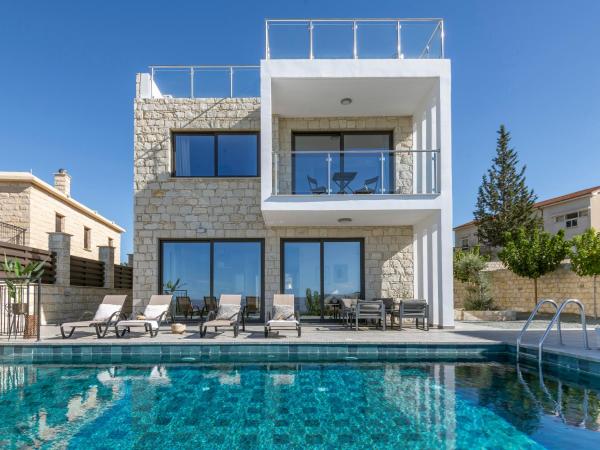 Private Sea-View Villas with Pools, Rezervați  Peristerona Paphos
