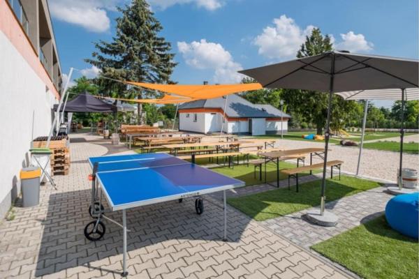Hedon Brewery Apartments - 200 meter to the Beach, Rezervați Apartament Hoteluri în Somogy cu parcare, Parcare