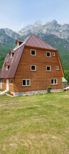 Bujtina ZEMRA TRADITES, Rezervați  Theth Shkoder County