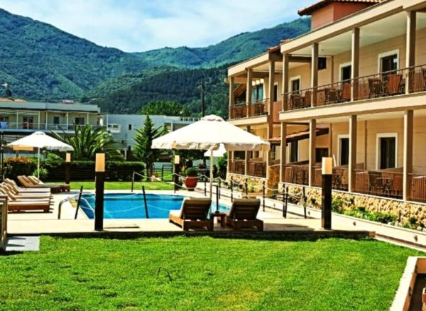 Plakoudis Rooms, Rezervați  Hoteluri în Halkidiki cu piscină, Piscină