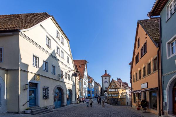 Gästehaus Plönlein - Hotel Goldener Hirsch Rothenburg, Rezervați  Hoteluri în Bavaria cu parcare, Parcare