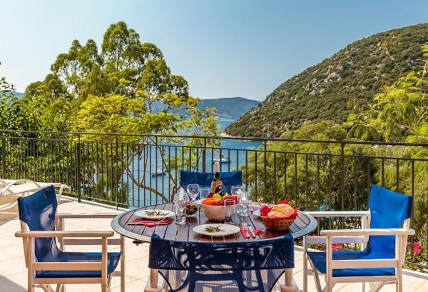Villa Elia, Rezervați  Vathi Ithaca Island