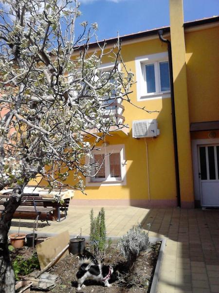 Ani, Rezervați  Hoteluri în Kvarner cu parcare, Parcare
