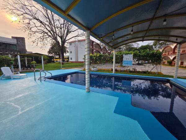 Hotel Los Cedros, Rezervați  Hoteluri în Veracruz cu piscină, Piscină