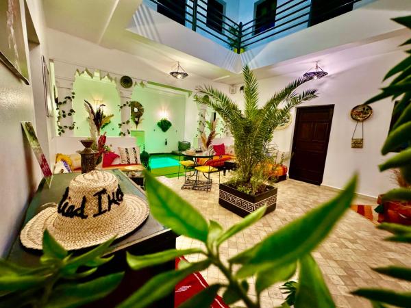 Riad Iklil hcekarram, Rezervați  Hoteluri în Marrakech-Tensift-Haouz cu piscină, Piscină