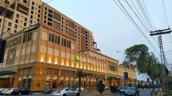 DHA - GOLDCREST MALL AND RESIDENCY - EXECUTIVE APARTMENTS By ALVIS SUITE, Rezervați Apartament Hoteluri în Lahore cu parcare, Parcare