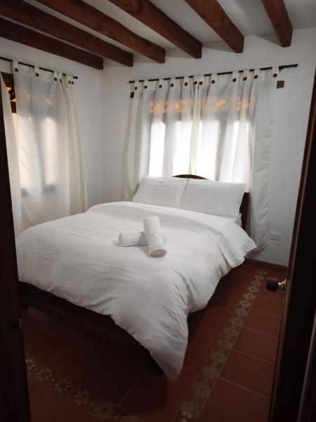 Villa Alicia, Rezervați  Hoteluri în Boyacá cu parcare, Parcare