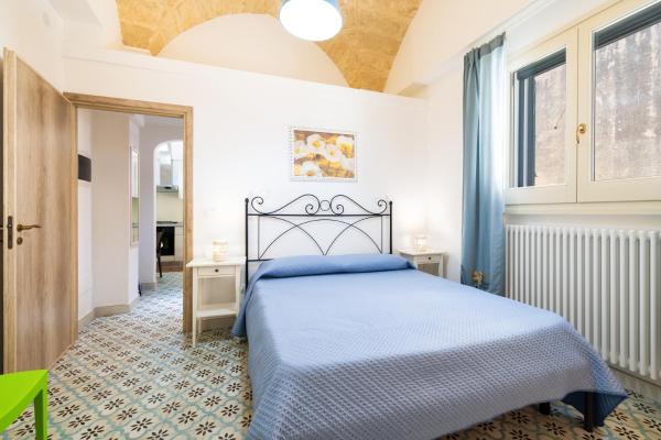 Palazzo storico  Lu Trisciulu  nel centro storico di Castrignano del Capo, Rezervați  Hoteluri în Castrignano del Capo cu parcare, Parcare