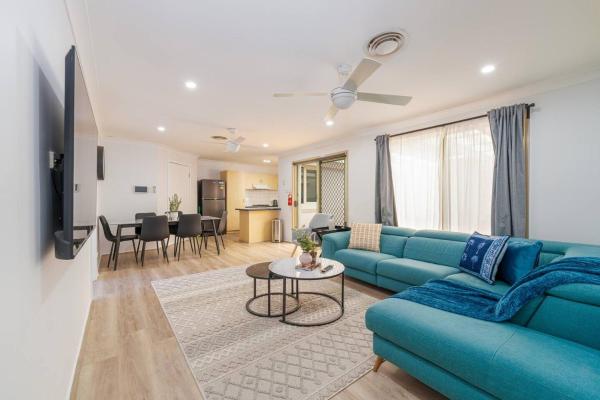 3BR Guesthouse w Sunroom Near Stanhope Leisure, Rezervați  Glenwood New South Wales