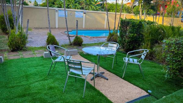 The Aviators Villa, Rezervați  Hoteluri în Mauritius West Coast cu piscină, Piscină