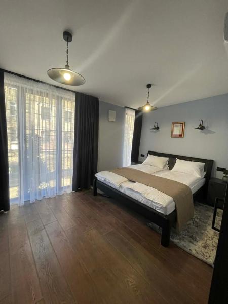Villa Rinat Boutigue Hotel, Rezervați  Hoteluri în Kiev cu parcare, Parcare