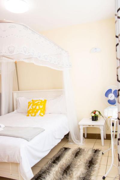 Helishelters, Rezervați  Hoteluri în Nairobi cu parcare, Parcare