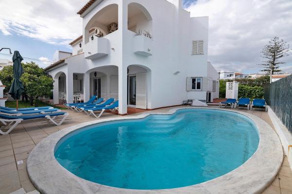 Villa Martins, Rezervați  Hoteluri în Albufeira cu piscină, Piscină