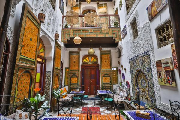 Riad Luna Fes, Rezervați  Hoteluri în Fes-Meknes cu parcare, Parcare