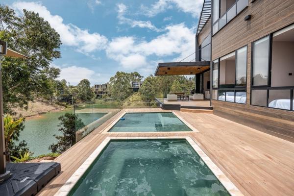 Luxury Villa in Guatapé | Pool and lake, Rezervați  Medellín Antioquia