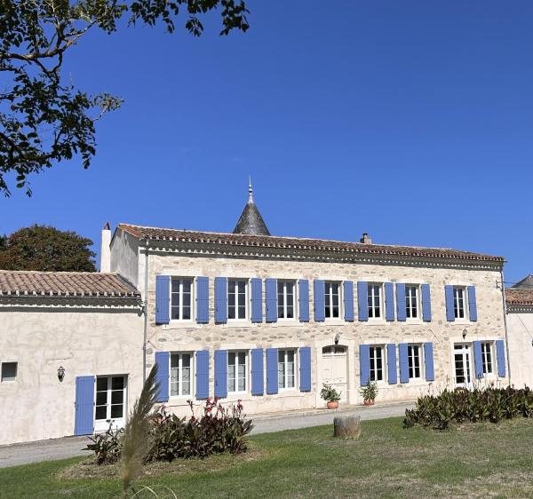 Domaine de Lanis - Chambres dhôtes avec parc et piscine, Rezervați  Hoteluri în Castelnaudary cu piscină, Piscină
