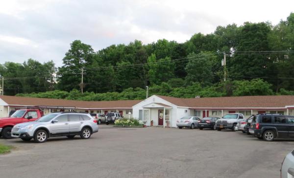 Cortland Motel, Rezervați Motel McGraw 