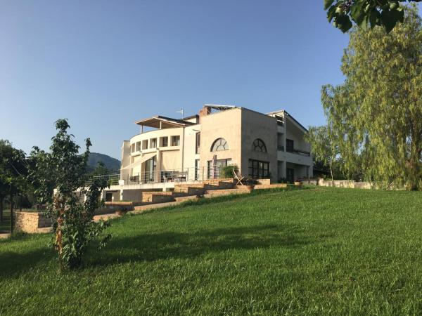Corbezzolo, Rezervați Bed and Breakfast Hoteluri în Cilento cu parcare, Parcare