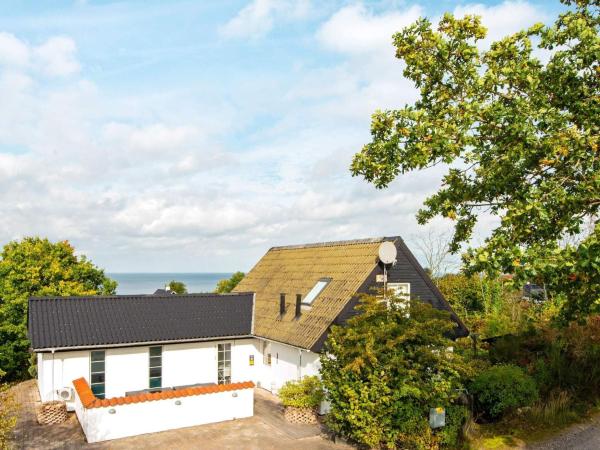 4 star holiday home in Allingåbro, Rezervați Casă de vacanță Allingåbro Midtjylland